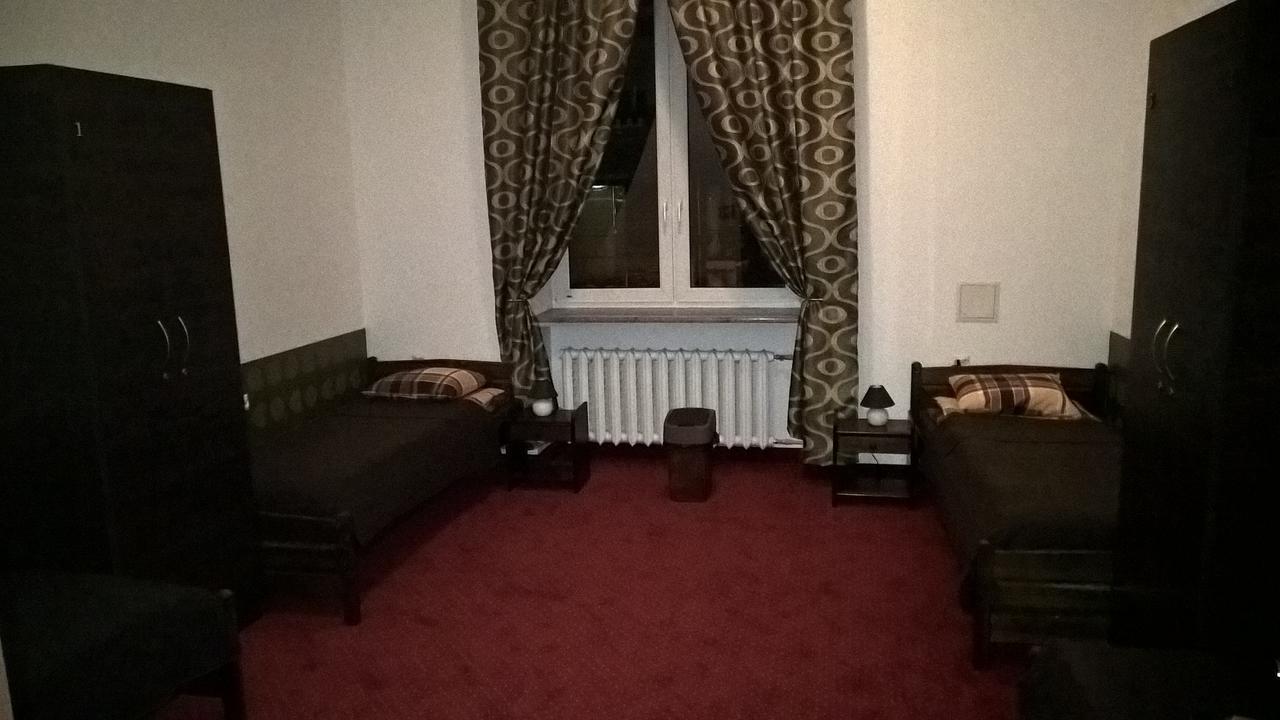 Hostel Maxim ワルシャワ エクステリア 写真