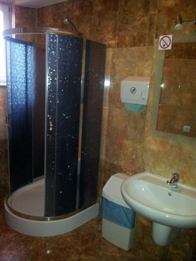 Hostel Maxim ワルシャワ エクステリア 写真
